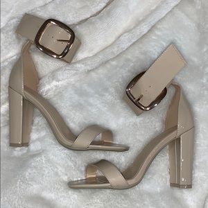 Nude heels ❣️